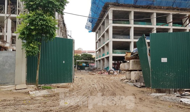 Cận cảnh chung cư xây sắp xong chưa nghiệm thu móng, mở bán rầm rộ ảnh 7