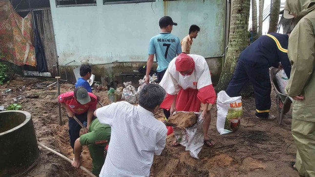 Phú Quốc lại sạt lở, ngập sâu sau cơn mưa lớn kéo dài ảnh 10