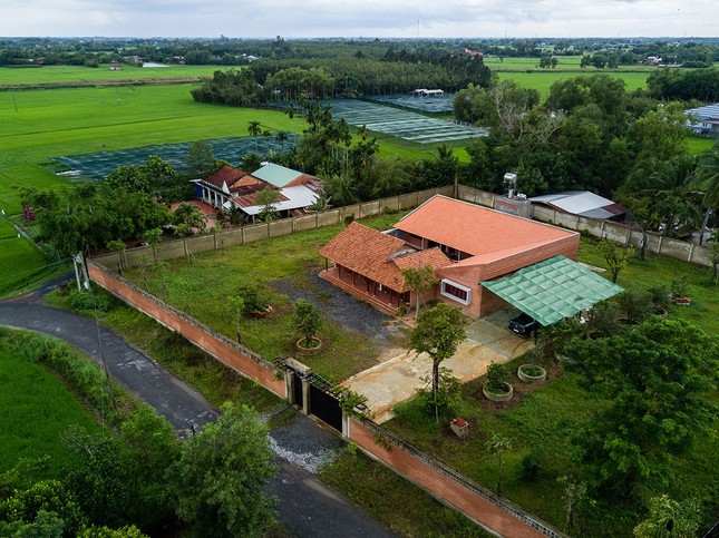 Ngôi nhà truyền thống Nam Bộ đẹp mê mẩn trên báo Tây ảnh 1