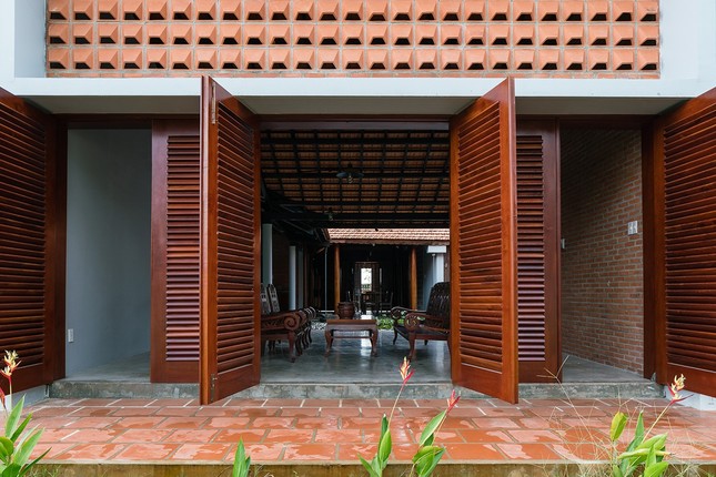 Ngôi nhà truyền thống Nam Bộ đẹp mê mẩn trên báo Tây ảnh 5