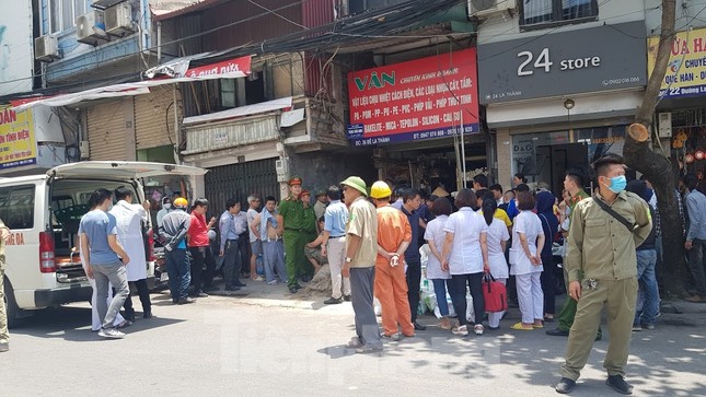 Cả trăm người ‘giải cứu’ khu dân cư ngập nước thải ảnh 1