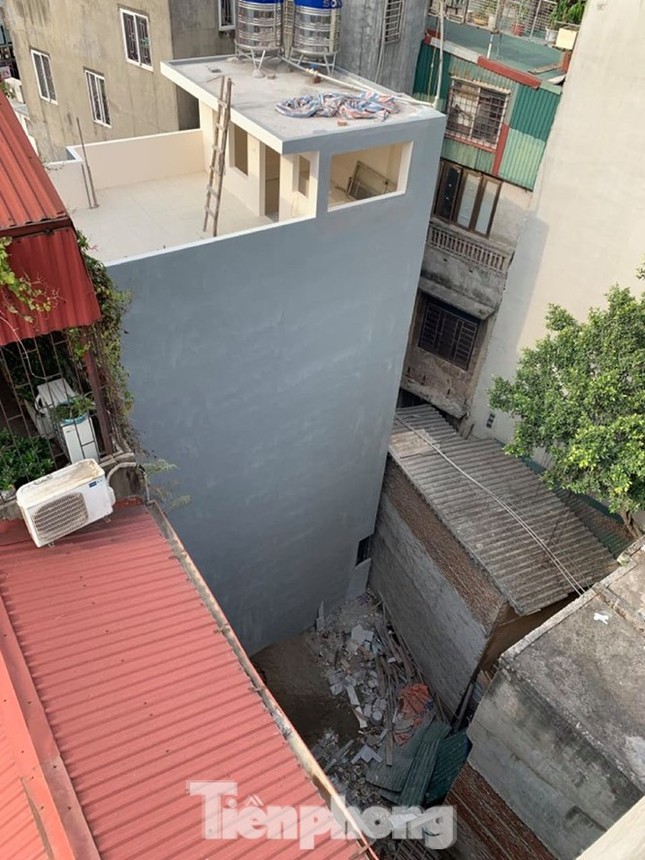 Giao công an điều tra chữ ký cấp 'sổ đỏ' vụ người chết vẫn xác nhận đất đai ảnh 1