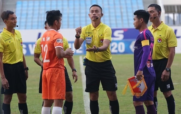 Trưởng ban trọng tài VFF nói gì khi được hỏi về 'văn hoá từ chức' ảnh 1