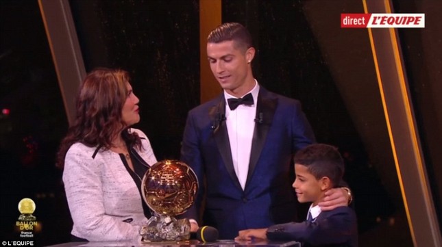 Ronaldo lần thứ năm đoạt Quả bóng Vàng ảnh 4