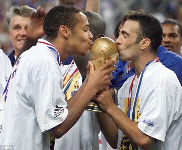 Bỉ và Pháp đấu bán kết, Thierry Henry hát quốc ca nào? ảnh 1
