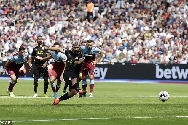 Sterling lập hat-trick, Man City vùi dập West Ham ảnh 14