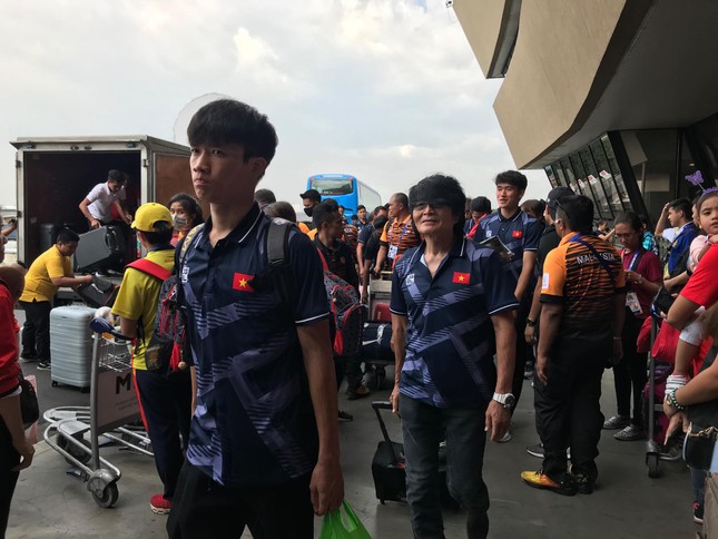 Các nhà vô địch SEA Games về đến Hà Nội ảnh 2