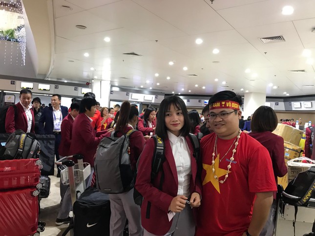 Các nhà vô địch SEA Games về đến Hà Nội ảnh 5