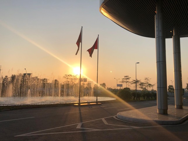 Các nhà vô địch SEA Games về đến Hà Nội ảnh 43
