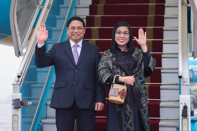 Thủ tướng Phạm Minh Chính và Phu nhân lên đường thăm chính thức Singapore và Brunei ảnh 1