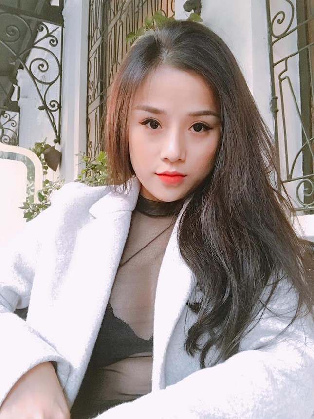 Bạn gái tin đồn của thủ môn Đặng Văn Lâm là ai? ảnh 1