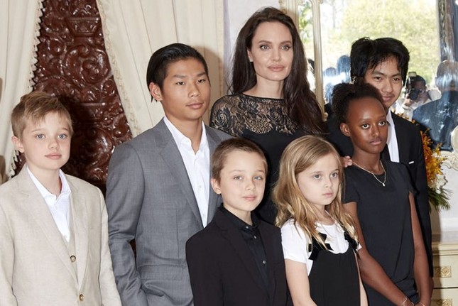 Rộ tin Angelina Jolie ‘thả thính’ đàn em Channing Tatum ảnh 2
