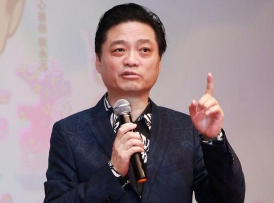 MC tố Phạm Băng Băng trốn thuế 'chỉ điểm' đạo diễn Phùng Tiểu Cương ảnh 2