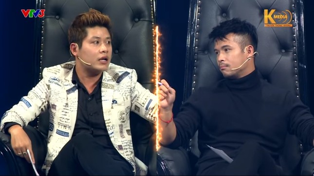 Quyền lực ghế nóng: Tranh luận gay gắt về dạy trẻ khoanh tay xin lỗi ảnh 1