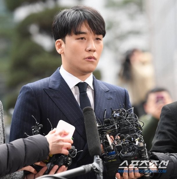 Seungri bị bạn thân trong hội chat sex 'phản bội', đưa lời khai bất lợi ảnh 2