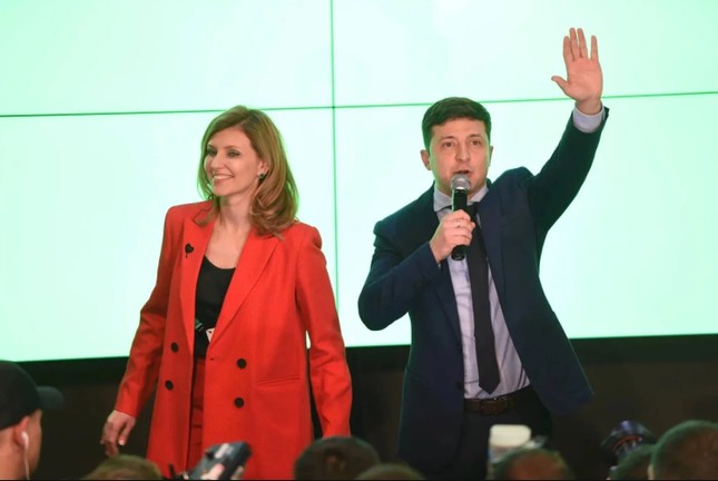 ‘Bóng hồng’ 16 năm bên cạnh danh hài vừa đắc cử Tổng thống Ukraine ảnh 4