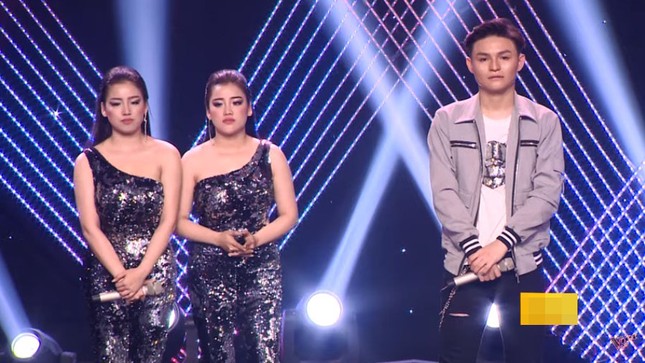 Vì sao Tuấn Ngọc, Tuấn Hưng tức giận rời ghế nóng The Voice? ảnh 1