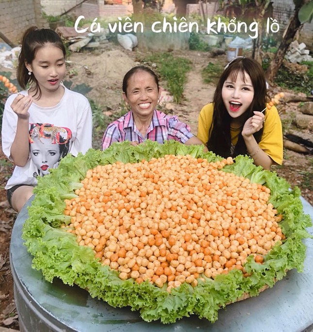 Đến nhà bà Tân Vlog 'ăn chực', ba cô gái xinh đẹp khiến dân mạng 'săn lùng' ảnh 6