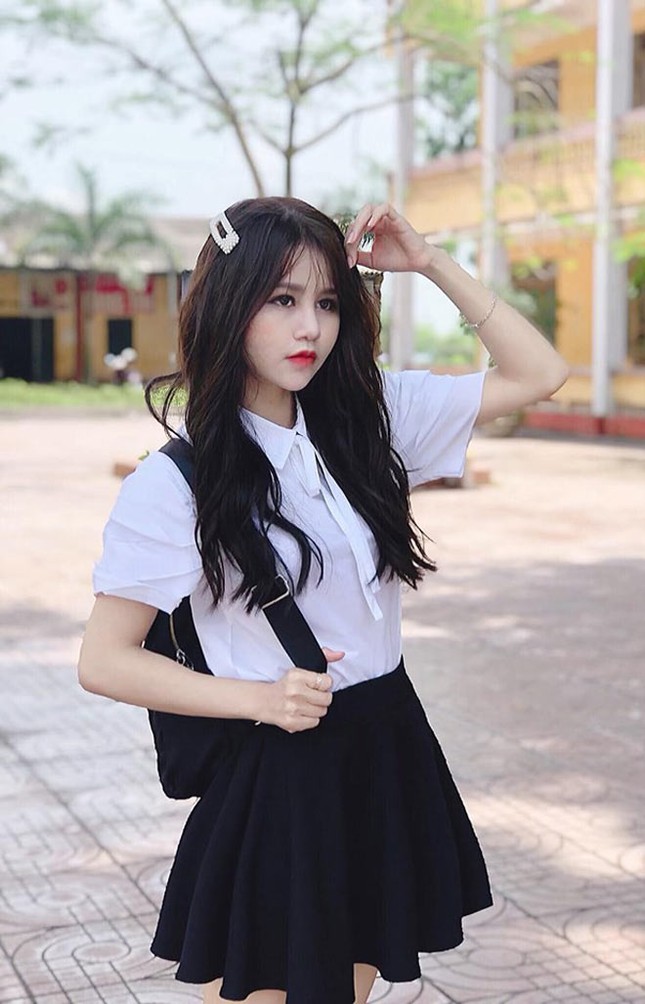 Đến nhà bà Tân Vlog 'ăn chực', ba cô gái xinh đẹp khiến dân mạng 'săn lùng' ảnh 7