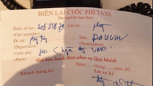 Đi 4 km, khách Tây bị tài xế taxi ‘chặt chém’ gần 1 triệu đồng ảnh 2