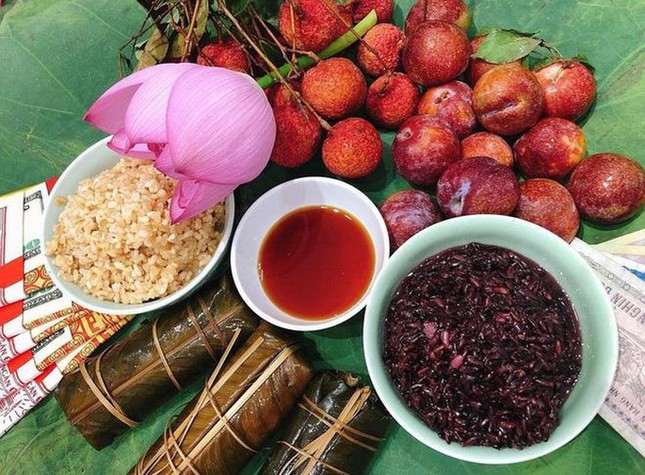 Ăn cơm rượu vào Tết diệt sâu bọ là tục lệ của miền nào?