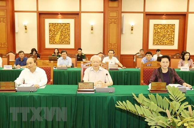 Bộ Chính trị làm việc với Thường vụ Quân ủy Trung ương ảnh 8