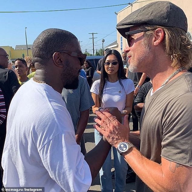 Kanye West mỉa mai Jennifer Aniston vì kêu gọi không bầu cử Tổng thống Mỹ cho anh ảnh 3