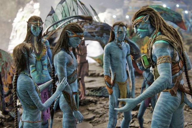 ‘Avatar 2’ vượt mốc 2 tỷ USD, loạt kỷ lục được xác lập ảnh 1