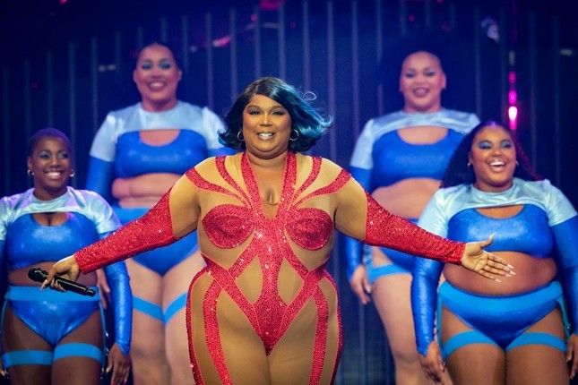 Lizzo bị nhiều người kiện vì sở thích bệnh hoạn trong khu đèn đỏ ảnh 3