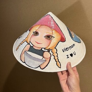 Rosé (BlackPink) đội nón lá Việt Nam diễn tập ở Mỹ, được chia sẻ khắp mạng xã hội ảnh 2