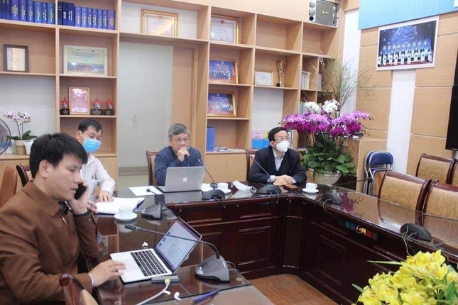 Thêm những ca COVID-19 trở nặng, hội chẩn quốc gia tìm cách điều trị ảnh 1