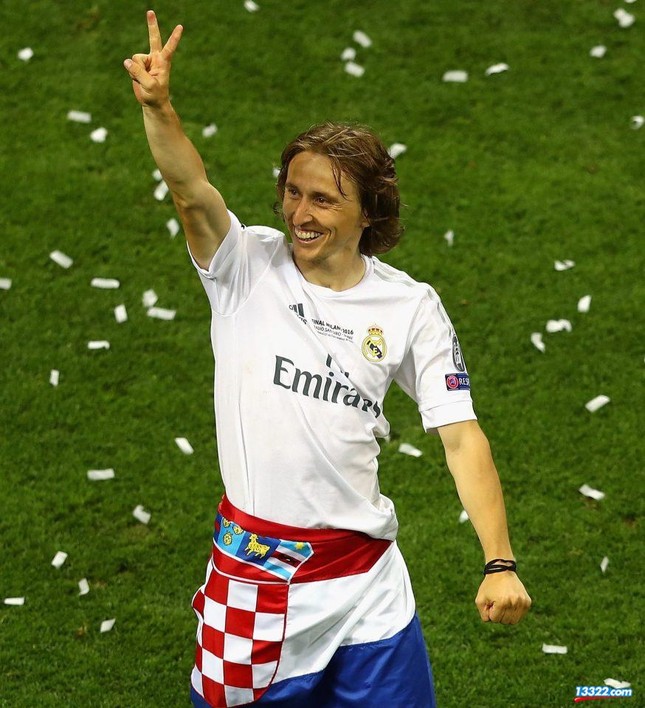 Luka Modric - "người hùng" với chiếc áo "kẻ phản bội" và tuổi thơ lớn lên cùng bom đạn ảnh 6
