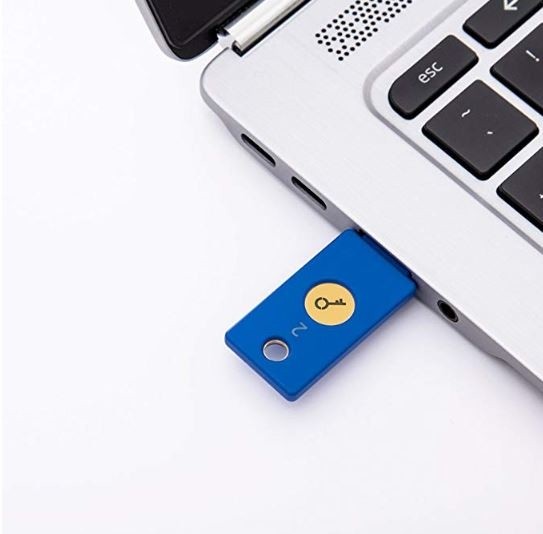 Một thiết bị giá "bèo" đã giúp 85.000 nhân viên Google không bị hacker viếng thăm trong hơn một năm qua ảnh 2
