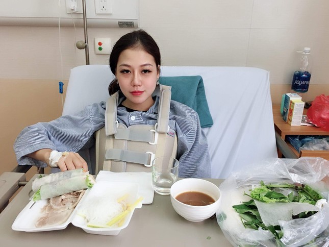 Chuyện tưởng đùa hoá ra là thật: Cô gái bị ho đến mức... gãy cả xương cột sống ảnh 2