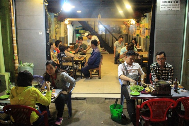 Lẩu bò "khu nhà cháy" nghe lạnh sống lưng khiến người Sài Gòn hiếu kỳ ảnh 7