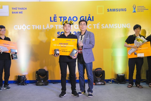 Sinh viên Việt Nam tạo kỳ tích tại cuộc thi lập trình quốc tế SCPC 2018 ảnh 2