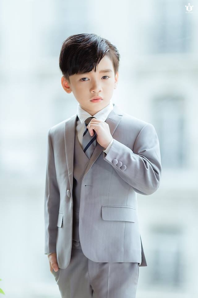 Bộ ảnh “Thư ký Kim sao thế” phiên bản nhí “đốn tim” dân mạng vì quá dễ thương ảnh 5