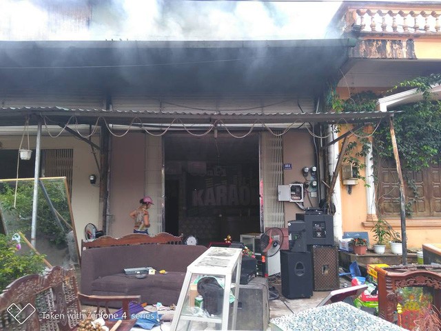Quảng Ninh: 5 quán karaoke bị thiêu rụi trong một vụ cháy ảnh 1
