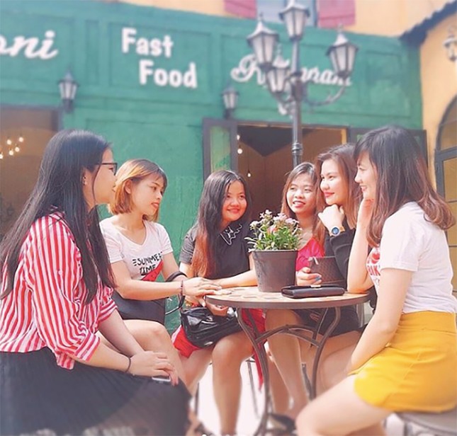 Xuất hiện "thiên đường sống ảo" cho bạn trẻ mê du lịch Châu Âu ngay gần Sài Gòn ảnh 7