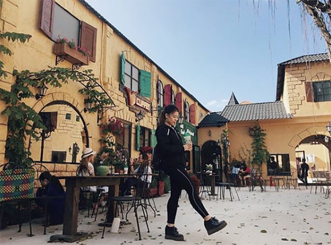 Xuất hiện "thiên đường sống ảo" cho bạn trẻ mê du lịch Châu Âu ngay gần Sài Gòn ảnh 11