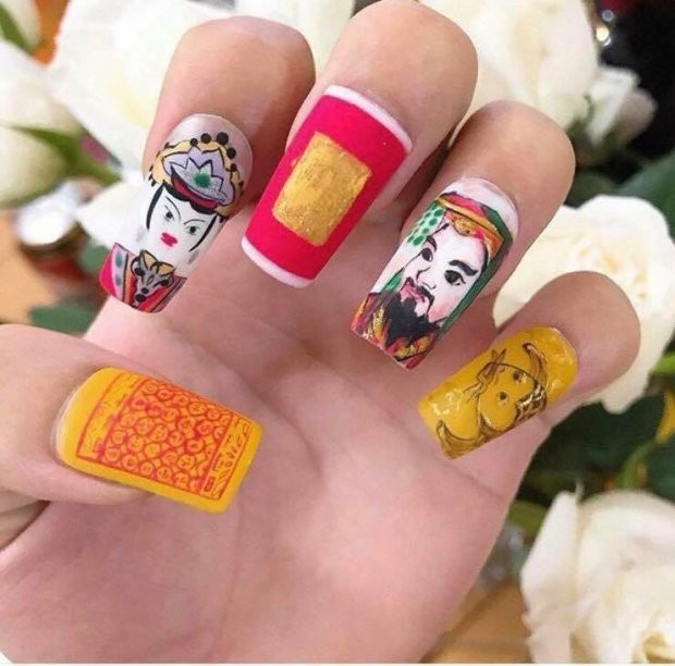 Mẫu móng tay tâm linh của cô nàng mê tín "nhất vịnh Bắc bộ" ảnh 1