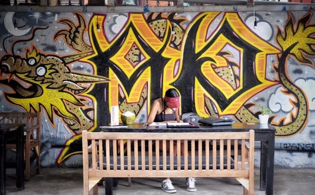 Những bức tường siêu "art" ở Sài Gòn, chỉ cần đứng vào là có ngay ảnh đẹp! ảnh 6