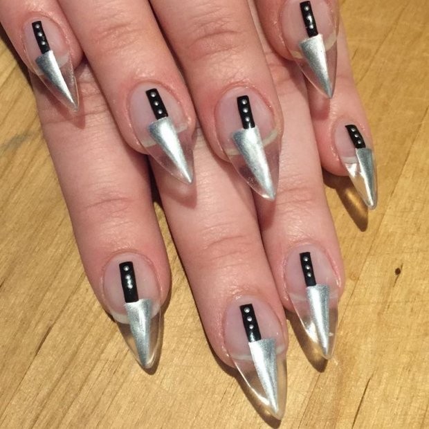 Mẫu nail siêu độc đáo "bao hot" nhất tháng cô hồn ảnh 8