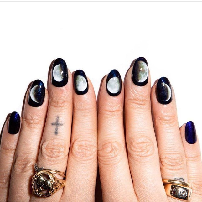 Mẫu nail siêu độc đáo "bao hot" nhất tháng cô hồn ảnh 9