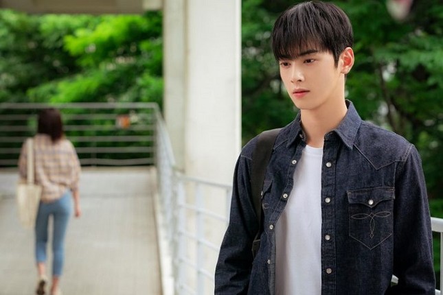 “My ID is Gangnam Beauty”: Bạn có đánh giá một người dựa theo ngoại hình của họ? ảnh 5