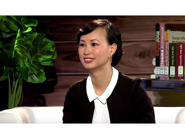 Dân mạng chia 2 phe trước lời khuyên “người trẻ đi làm không nên về trước 7h tối” của Shark Linh ảnh 1
