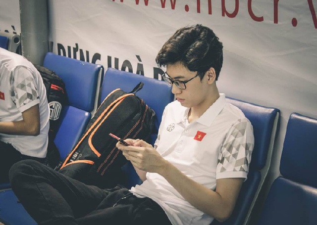 Xuất hiện "hot boy" game thủ quốc gia tham dự Asiad gây sốt mạng ảnh 4