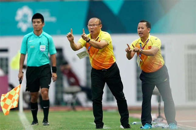 Trợ lý ngôn ngữ của HLV Park "bật mí" chuyện "hậu trường" trận Tứ kết ASIAD 2018 ảnh 3
