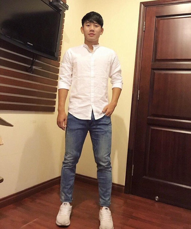 Thông tin về Minh Vương - trai đẹp ghi bàn thắng duy nhất cho Việt Nam tại bán kết ASIAD 18 ảnh 3