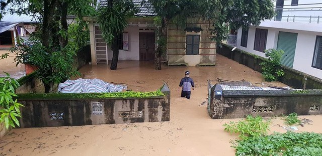 Kinh hoàng cảnh lũ lụt 10 năm rồi mới thấy ở Sơn La ảnh 2
